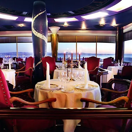Radisson Blu Saga Hotel, 4*
